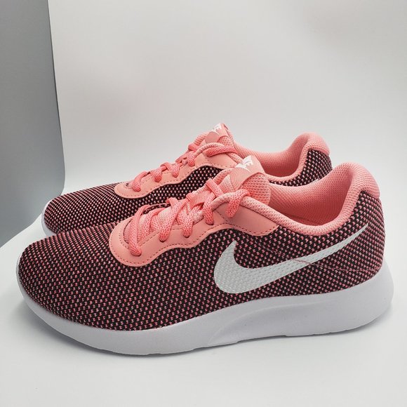womens nike tanjun pink
